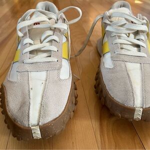 New balance XC 72 men’s white yellow sneakers, Size 11.5 men’s.